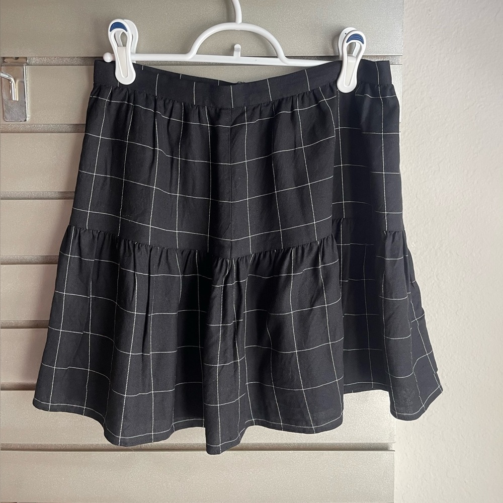 Black skirt